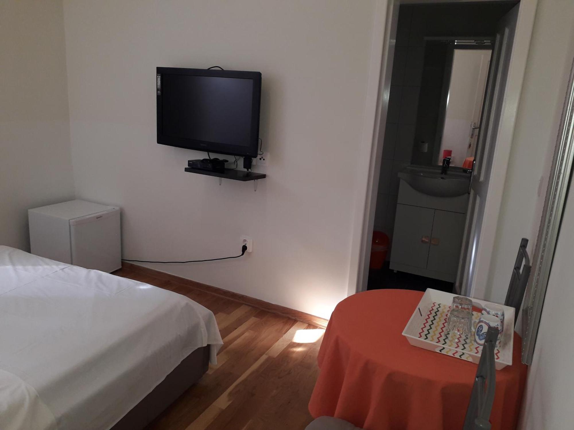 Studio On Main Pedestrian Street Apartment Pula Ngoại thất bức ảnh