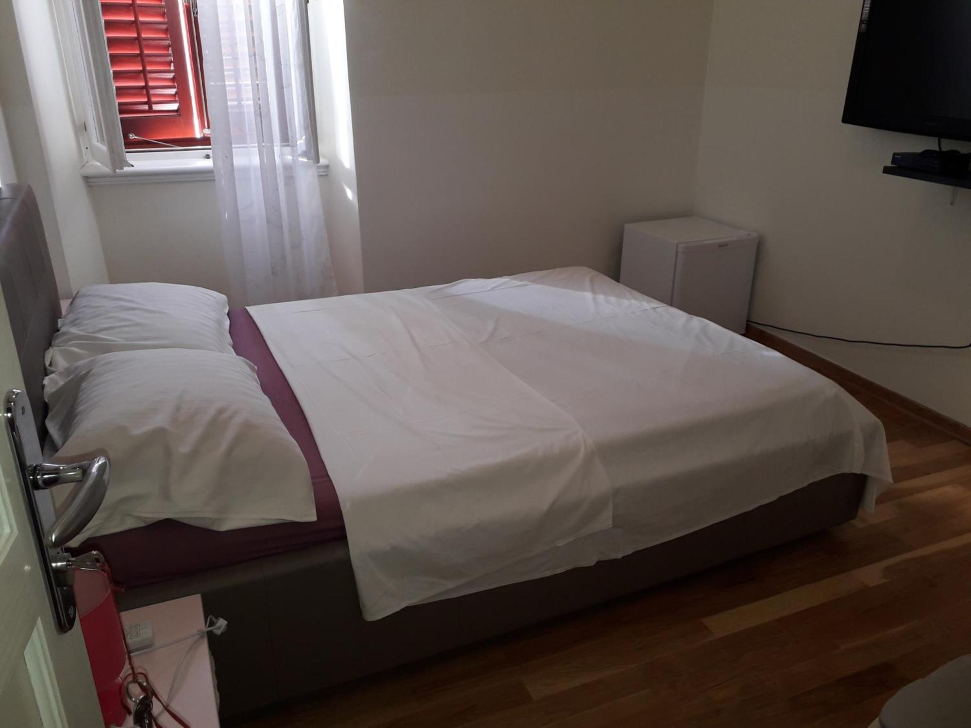 Studio On Main Pedestrian Street Apartment Pula Ngoại thất bức ảnh